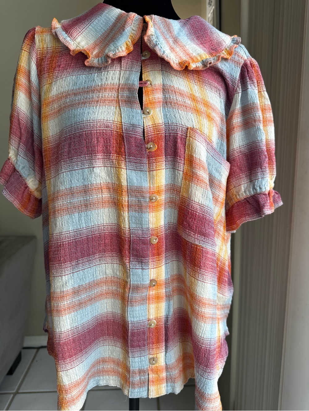Pilcro Anthropologie plaid blouse L ruffle collar Button Front Short Sleeve Top